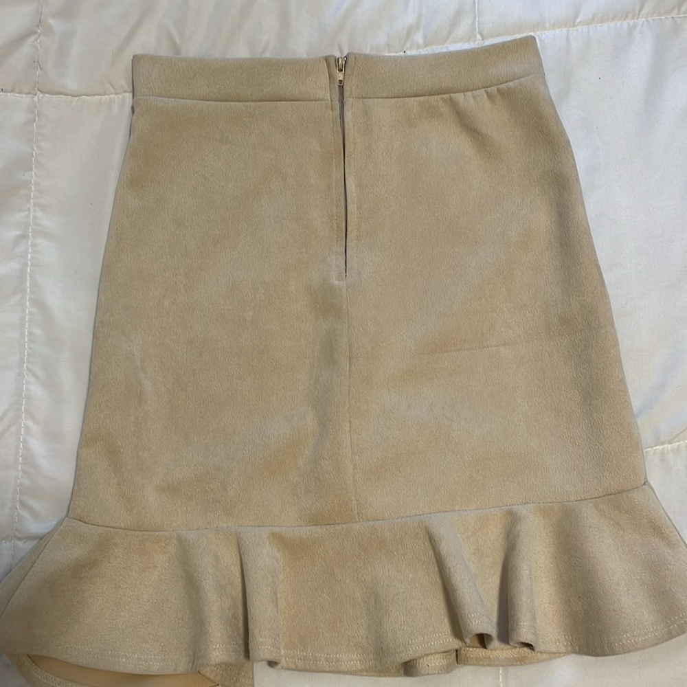 Elegant Tan Ruffle Skirt - Picture 2 of 4